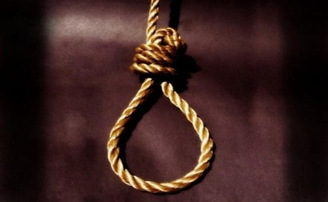 औरंगाबाद में मेडिकल में असफल छात्रा ने फांसी लगाकर की आत्महत्या, कई महीनों से थी डिप्रेशन में