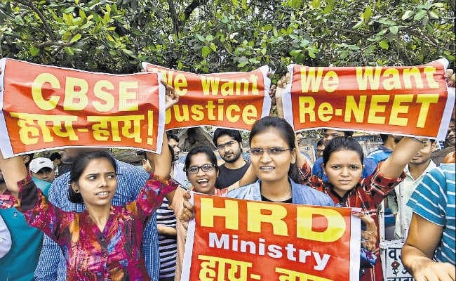 नीट प्रश्नपत्र लीक मामला : रिमांड पर लेकर अविनाश और शिव से पूछताछ,उगले कई नाम