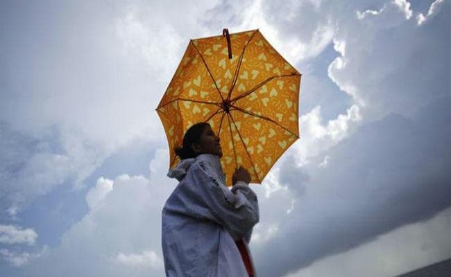 बंगाल की खाड़ी के ऊपर कम दबाव का क्षेत्र : समय से पहले आ सकता है मॉनसून