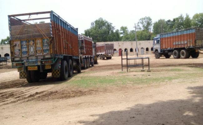 हजारीबाग : पुलिस ने 150 मवेशियों को किया जब्त