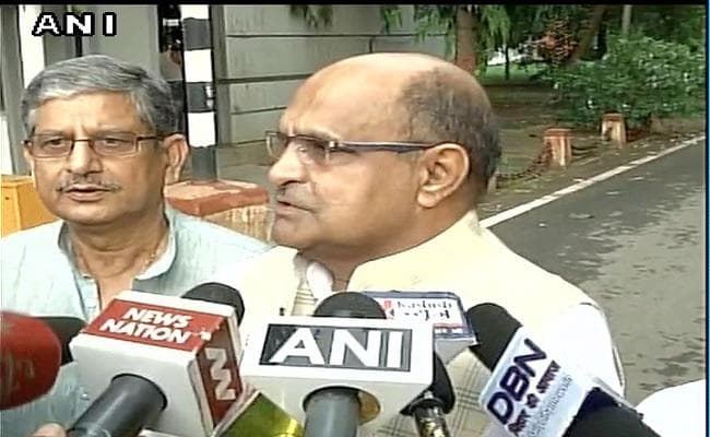 राष्ट्रपति चुनाव : महागंठबंधन में फूट, नीतीश ने दिया कोविंद को समर्थन, विपक्ष की बैठक में भाग नहीं लेगा जदयू राष्ट्रपति चुनाव : महागंठबंधन में फूट, नीतीश ने दिया कोविंद को समर्थन, विपक्ष की बैठक में भाग नहीं लेगा जदयू