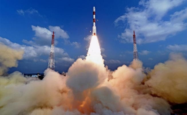 VIDEO: ISRO ने लॉन्च किया PSLV-C38, अब बच नहीं पायेंगे पाक के आतंकी