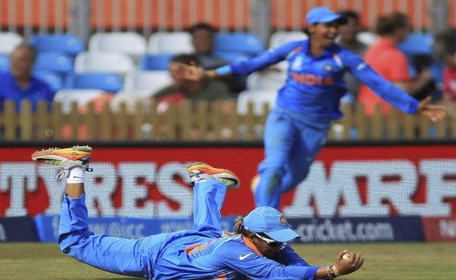 ICC महिला विश्व कप क्रिकेट : भारत ने इंग्लैंड को 35 रन से हराया, चमके स्मृति, मिताली ICC महिला विश्व कप क्रिकेट : भारत ने इंग्लैंड को 35 रन से हराया, चमके स्मृति, मिताली