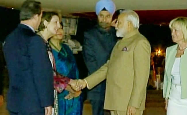 अमेरिका में प्रधानमंत्री मोदी का गर्मजोशी से स्वागत, लगे मोदी-मोदी के नारे