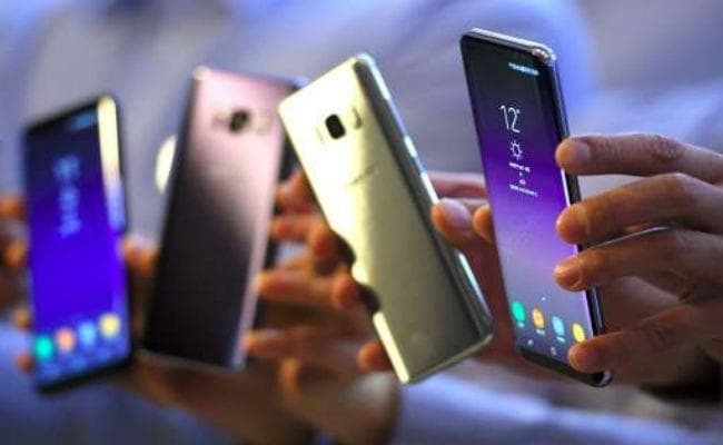 #GSTeffect : फोन खरीदना और बतियाना हुआ महंगा, जानें कितनी ढीली होगी आपकी जेब