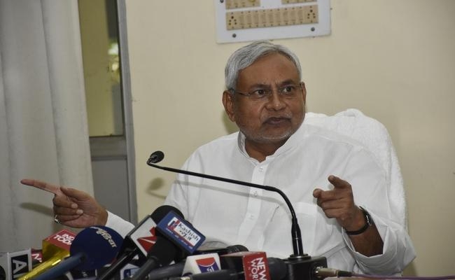 नीतीश की अध्यक्षता में JDU की विशेष बैठक, तेजस्वी पर होगा अहम फैसला !
