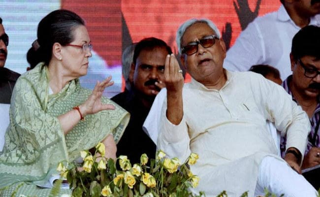 नीतीश और कांग्रेस पर इतिहासकार रामचंद्र गुहा के तर्क में है कितना दम?