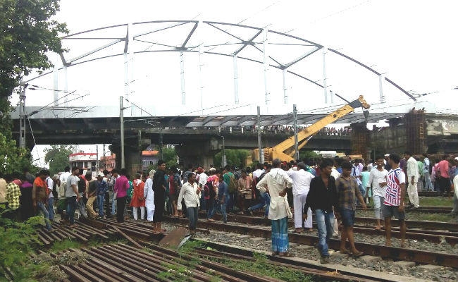 सासाराम में निर्माण के दौरान आरओबी का सपोर्ट गिरने से दो मजदूरों की मौत, पांच घायल