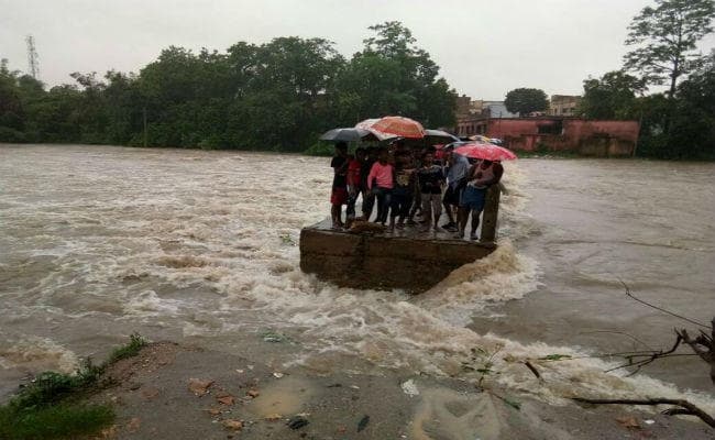 बोकारो : गरगा डैम पर बढ़ा दबाव, बारिश के मद्देनजर सभी स्कूल बंद