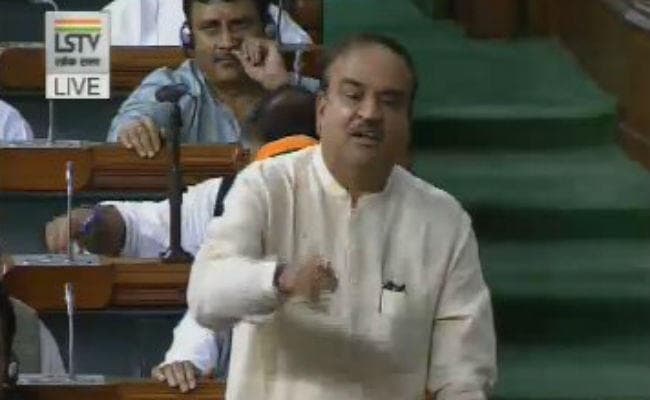 केरल में संघ-भाजपा और माकपा कार्यकर्ताओं के बीच संघर्ष के मुद्दे पर लोकसभा में नोंकझोंक केरल में संघ-भाजपा और माकपा कार्यकर्ताओं के बीच संघर्ष के मुद्दे पर लोकसभा में नोंकझोंक