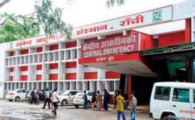 फ्लू के संदिग्ध मरीज की मौत, स्वाइन फ्लू के अलावा मलेरिया, डेंगू जैसी बीमारियां फैला रही है पैर