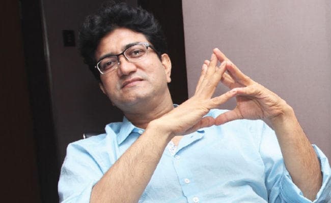 सेंसर बोर्ड के नये अध्‍यक्ष बने प्रसून जोशी, जानें उनके बारे में ये 7 दिलचस्‍प बातें...