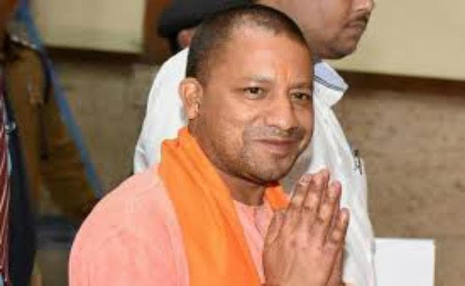 जब राेड पर नमाज पढ़ने पर रोक नहीं तो थाने में जन्माष्टमी मनाने पर रोक लगाने का अधिकार नहीं : योगी