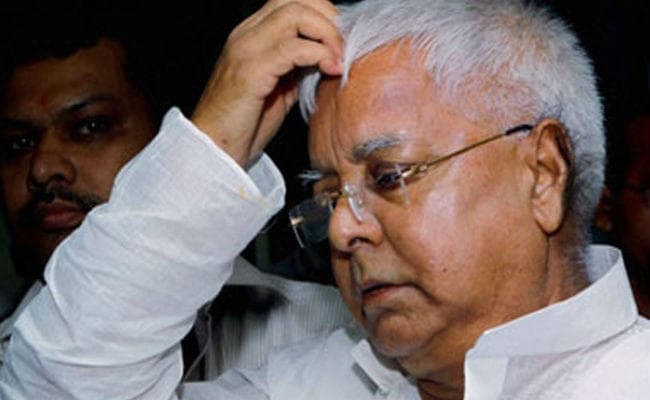 बेनामी संपत्ति मामला : लालू परिवार से जुड़ी फर्जी कंपनियों पर आयकर का छापा