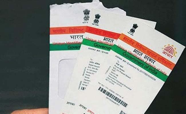 अब बिना आधार के आप नहीं रख सकेंगे ड्राइविंग लाइसेंस, सरकार कर रही है तैयारी