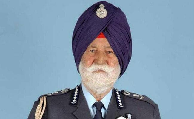 #RIP #ArjanSingh : अपने करियर में अजेय रहा यह IAF 5 Star Marshal