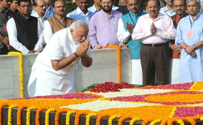 हैपी बर्थडे पीएम मोदी: परिवार के फिक्रमंद परिवारवाद के नहीं, पढ़ें कैसे देश की सेवा में जुटे हैं