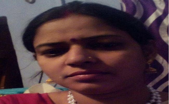 कल्पना मिश्रा ने जीवन की सहज अनुभूतियों को कविताओं में उतारा