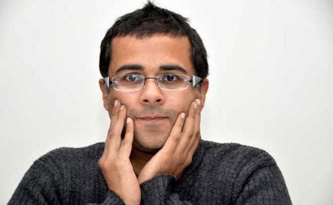 चेतन भगत पर #MeToo का वार, महिला संग अंतरंग चैट Viral, फेसबुक पर पत्नी से मांगी माफी