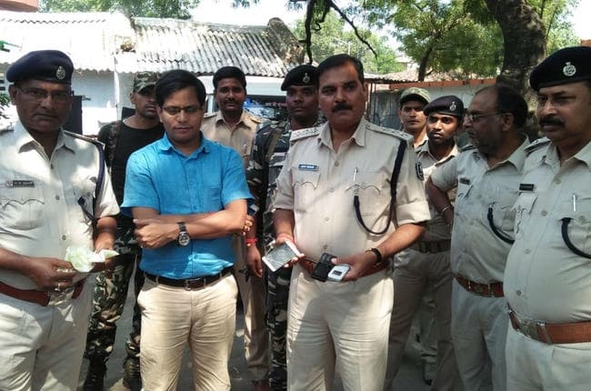 बिहार के कई जिलों की जेलों में एक साथ छापेमारी, मोबाइल, नशे के सामान समेत कई आपत्तिजनक चीजें बरामद