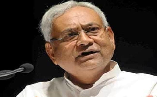 बिहारवासियों के गुजरात से पलायन के बीच बोले नीतीश, गुजरात के संपर्क में हैं मुख्य सचिव, पुलिस महानिदेशक