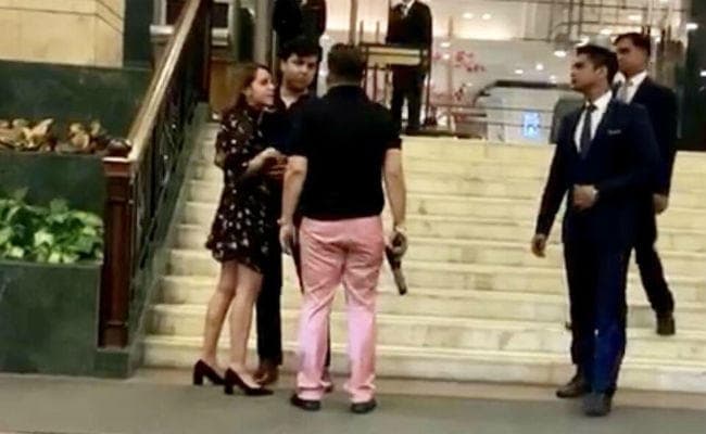 पिंक पैंट में पिस्तौल लहराने वाला बसपा नेता का बेटा सफेद शर्ट में आया सामने, किया सरेंडर