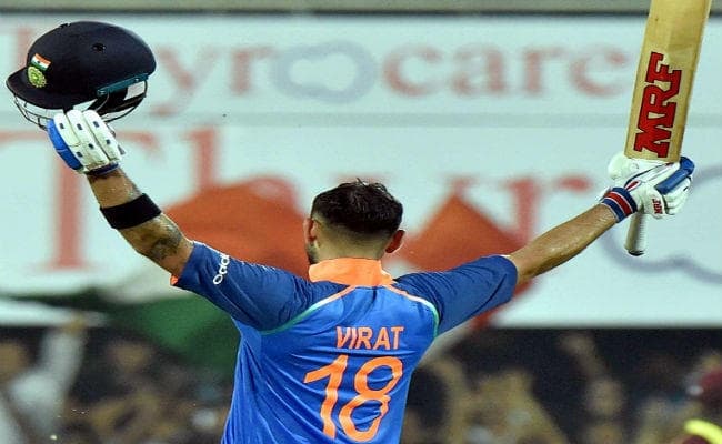 वनडे में लगातार तीसरा शतक जड़ने वाले कोहली पहले भारतीय, सचिन-द्रविड का रिकॉर्ड टूटा