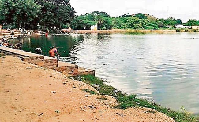 कई जिलों में तालाबों के जीर्णोद्धार कार्य में गड़बड़ी की शिकायत, अब थर्ड पार्टी से होगा तालाब जीर्णोद्धार का मूल्यांकन