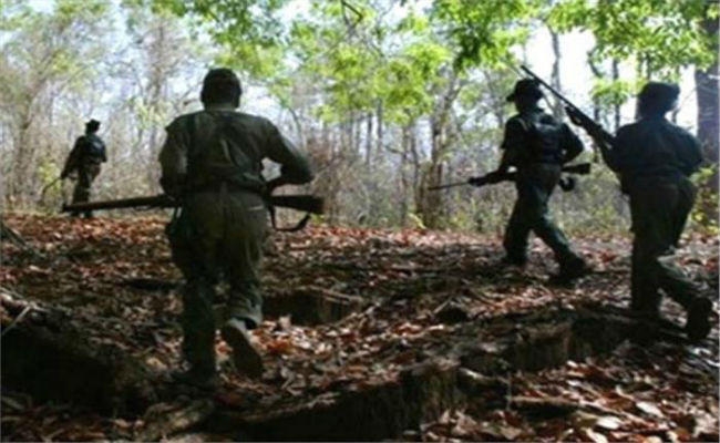 छत्तीसगढ़ में 19 माओवादियों ने किया सरेंडर