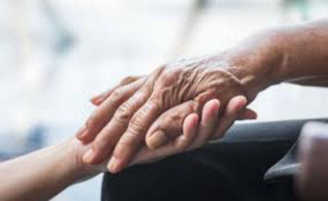 पार्किंसन के लक्षणों को कम कर सकता है गायन