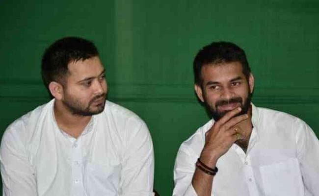 तेजस्वी आज दिल्ली में मनायेंगे जन्मदिन, तेज प्रताप भी हो सकते हैं शामिल