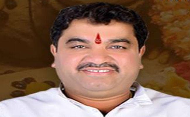 कांग्रेस का 12वीं पास उम्मीदवार मालदार, चल-अचल संपत्ति 100 करोड़ रुपये के पार, जानें कौन…?