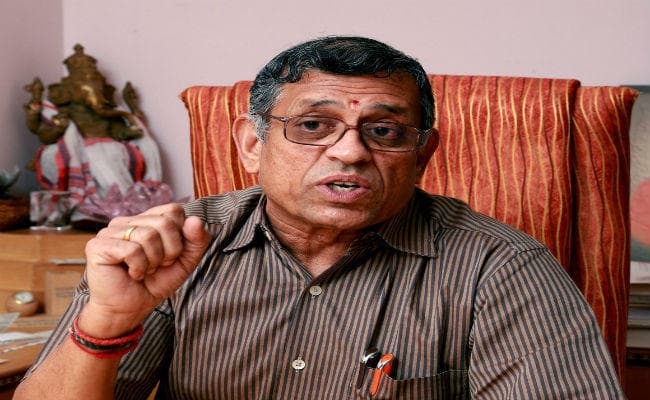 RBI की बैठक से पहले एस गुरुमूर्ति ने कहा बैंक के रिजर्व स्टोरेज नियमों में बदलाव जरूरी