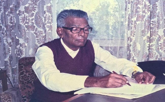 सरजू पांडेय के जन्मदिन पर पढ़ें, उनकी जीवनी, एक अनोखा कामरेड सरजू पांडेय के जन्मदिन पर पढ़ें, उनकी जीवनी, एक अनोखा कामरेड