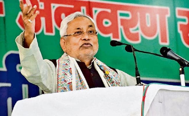 दरभंगा : ”लालटेन” युग खत्म, अब बिजली का जमाना : नीतीश कुमार
