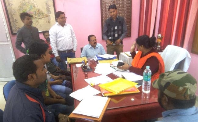 गोमिया : द पंचायत समिति व 19 वार्ड सदस्य के चुनाव के लिए नामांकन प्रक्रिया शुरू