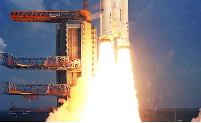 आज आठ देशों के 30 सेटेलाइट छोड़ेगा इसरो