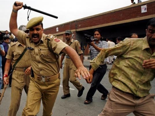 सिलीगुड़ी : टी-पार्क से खत्म होगा बदमाशों का कब्जा, पुलिस को कड़ी कार्रवाई का निर्देश