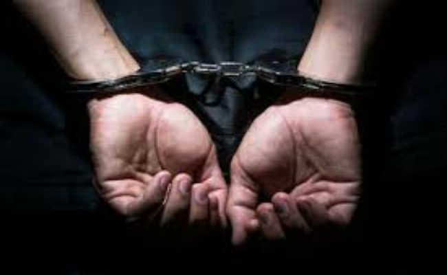 बोकारो : बिहार के गया से बोकारो आकर चोरी करता था गिरोह, अब चढा पुलिस के हत्थे, लाखों के जेवरात व पिस्तौल बरामद