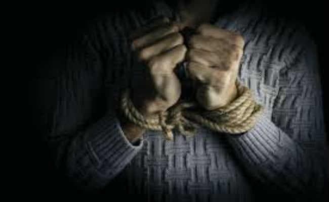 कोलकाता : एंटी ह्यूमन ट्रैफिकिंग यूनिट की कार्वाई, तस्कर मयूर समेत गिरोह के छह सदस्य गिरफ्तार, 13 बच्चों को विदेश भेजने के बारे में चला पता