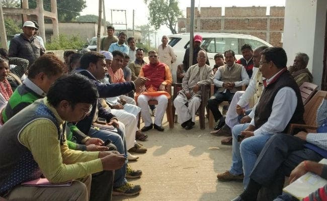 विधायक ने गेल इंडिया के अधिकारियों के साथ की बैठक, कहा- बिना मुआवजा गैस पाइप लाइन का कार्य नहीं