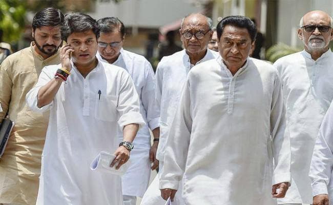 सिंधिया के समर्थक 11 विधायकों ने खोला मोरचा, कहा प्रदेश अध्यक्ष बनाओ, वरना सरकार के खिलाफ करेंगे मतदान