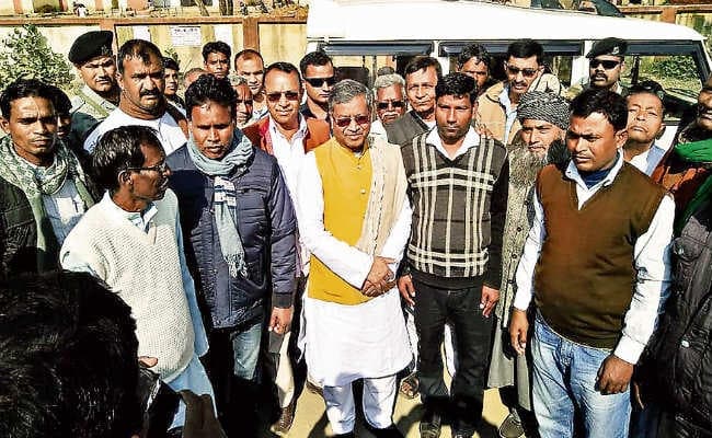 हजारीबाग जा रहे थे बाबूलाल, बीच रास्ते में ही पार्टी में शामिल कराया