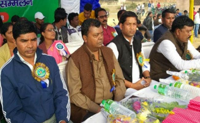 कुर्मी महासभा के सम्मेलन में चर्चा- शिक्षा के बदौलत ही समाज का विकास किया जा सकता है