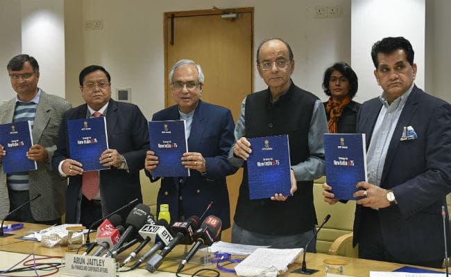 नीति आयोग ने श्रम सुधार लागू करने और कार्यबल में महिलाओं को शामिल करने का दिया सुझाव