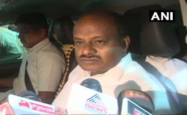 VIDEO : JDS नेता की हत्या, कुमारस्वामी ने कहा- आरोपियों को बेरहमी से मार दो