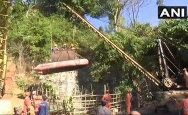 मेघालय खदान हादसा : नौसेना, एनडीआरएफ का दल खदान के अंदर घुसा