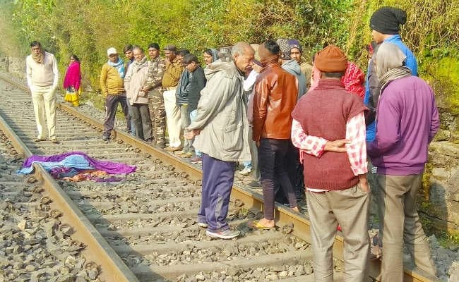 बोकारो थर्मल : मानसिक रूप से विक्षिप्त दो बच्चों की मां ने ट्रेन से कटकर दी जान