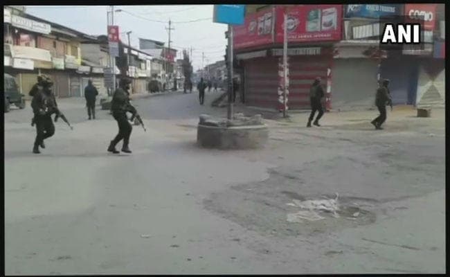 जम्मू-कश्मीर: सोपोर में आतंकवादियों ने किया IED ब्लास्ट, 4 पुलिसकर्मी शहीद