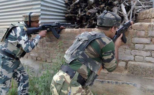 जम्मू- कश्मीर में सुरक्षाबलों के साथ मुठभेड में दो आतंकवादी ढेर